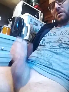 tomee83 online show from November 2025 06:38:02 AM