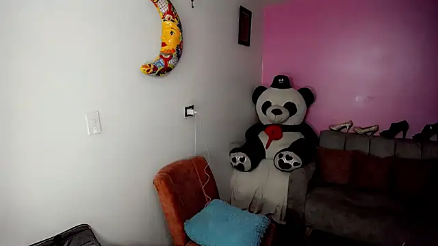 SweetKim21 online show from February 2025 03:18:01 AM