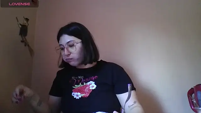 imsohornydacom online show from October 2025 06:19:02 PM