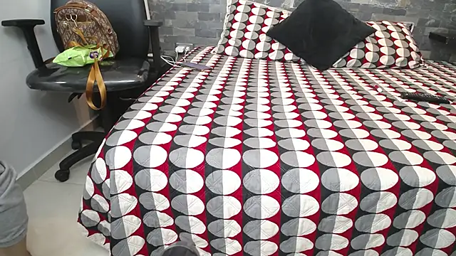 dayadubey  online show from October 2025 10:04:01 AM