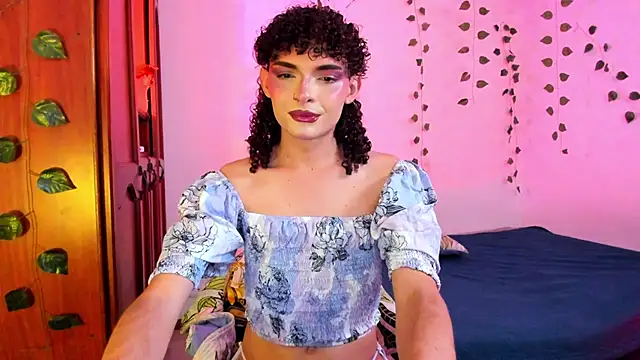 Snapshot of lucianromero chatting on October 2025 10:43:02 PM lucianromero online show from October 2025 10:43:02 PM