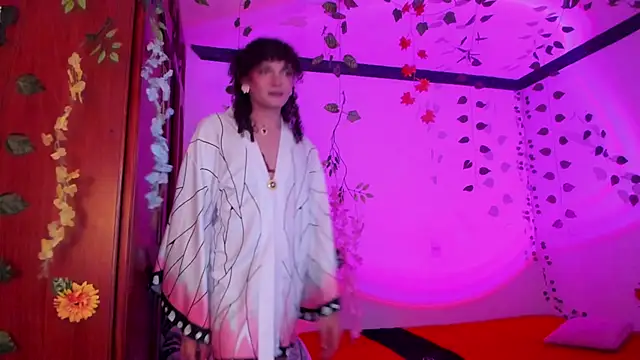 Snapshot of lucianromero chatting on March 2026 10:16:02 PM lucianromero online show from March 2026 10:16:02 PM