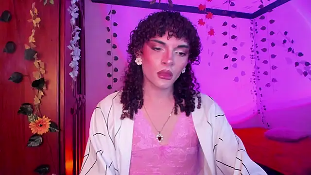 Snapshot of lucianromero chatting on March 2026 02:28:02 AM lucianromero online show from March 2026 02:28:02 AM