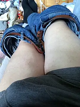 Snapshot of Russell1508 chatting on March 2025 08:09:01 AM Russell1508 online show from March 2025 08:09:01 AM