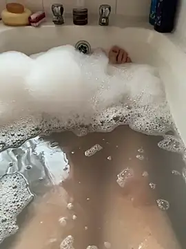 Snapshot of Russell1508 chatting on February 2026 02:35:01 PM Russell1508 online show from February 2026 02:35:01 PM