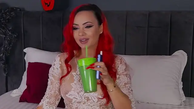 Emmelyn online show from October 2025 05:44:02 AM