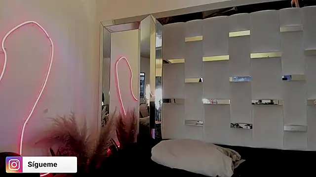 Snapshot of Sara_Foxx1 chatting on May 2026 08:26:02 PM Sara Foxx1 online show from May 2026 08:26:02 PM
