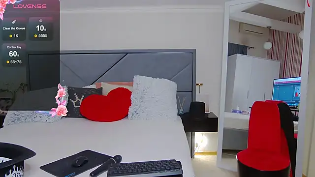 BellaHillss online show from January 2025 03:50:01 PM