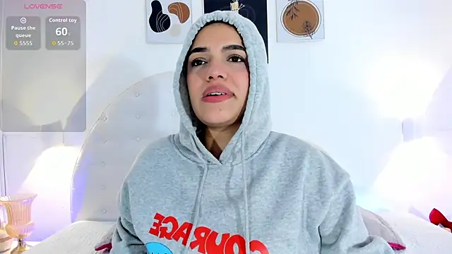 Umarani  online show from November 2025 06:32:01 PM