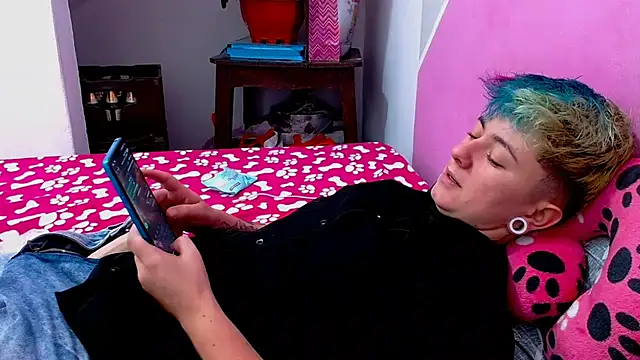 tomboyblue online show from October 2025 08:09:02 PM