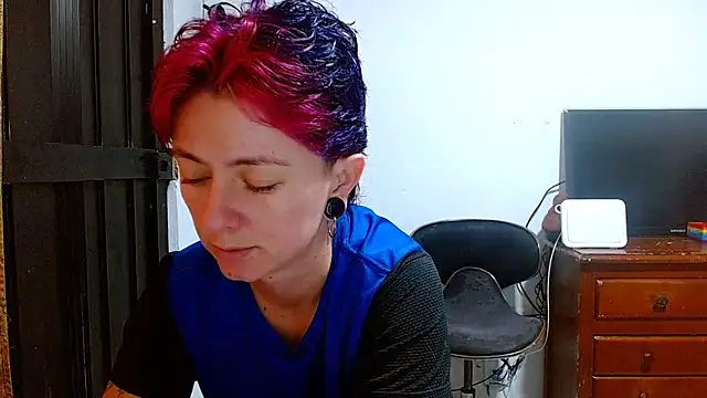 tomboyblue online show from May 2026 04:48:01 PM