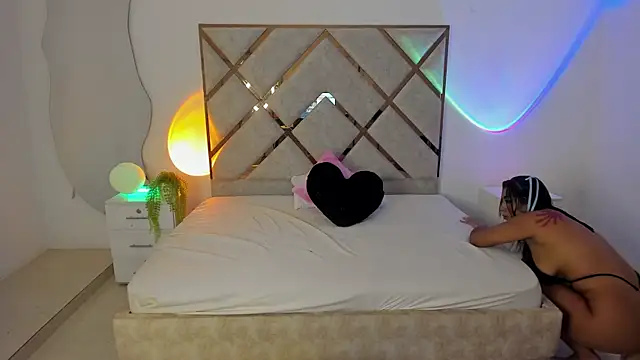 queenie star online show from November 2025 05:06:02 PM