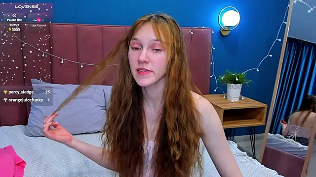 VanillaKelly online show from December 2024 04:42:01 AM