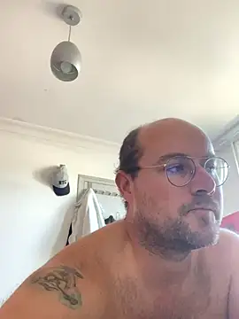 porompomperro online show from October 2025 01:12:02 PM