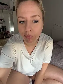 MariaValentine online show from February 2026 07:34:01 AM