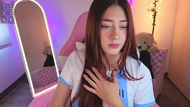 Snapshot of violet_ch chatting on February 2026 05:50:01 PM violet ch online show from February 2026 05:50:01 PM