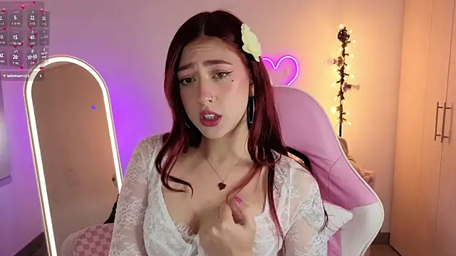 Snapshot of violet_ch chatting on February 2026 06:48:01 PM violet ch online show from February 2026 06:48:01 PM