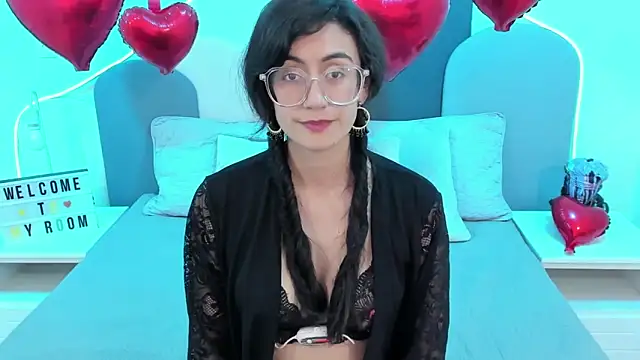 SophieGomez22 online show from February 2025 05:33:01 PM