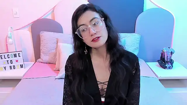 SophieGomez22 online show from March 2025 02:29:02 PM