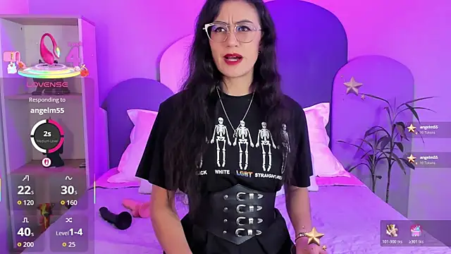 SophieGomez22 online show from November 2025 11:25:01 AM