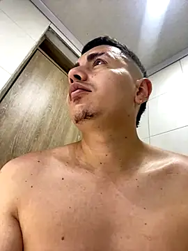 DanielGomez9 online show from December 2024 02:42:01 AM