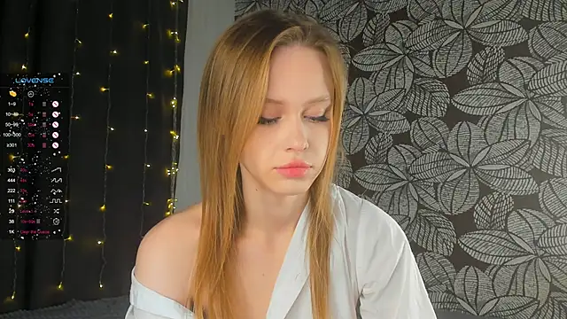 TaraSims online show from January 2025 01:18:01 AM