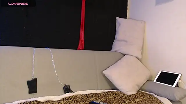 Snapshot of Strawberry_queen91 chatting on February 2025 05:09:01 PM Strawberry queen91 online show from February 2025 05:09:01 PM