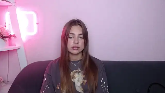 Snapshot of MilanaAngelAs chatting on July 2026 04:48:01 AM MilanaAngelAs online show from July 2026 04:48:01 AM