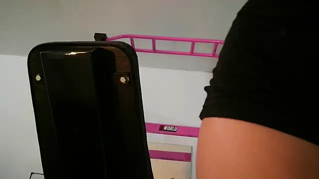 Snapshot of Melisa_cream chatting on December 2024 06:28:02 PM Melisa cream online show from December 2024 06:28:02 PM