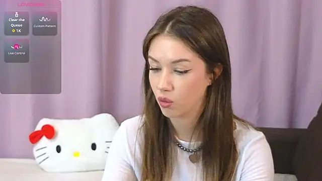 Snapshot of ellie_kramer chatting on June 2026 09:19:01 PM ellie kramer online show from June 2026 09:19:01 PM