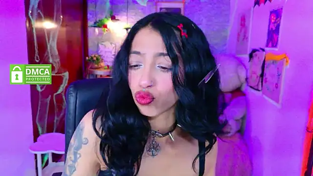 Snapshot of REDHOTTER_ chatting on October 2025 08:06:02 PM REDHOTTER online show from October 2025 08:06:02 PM