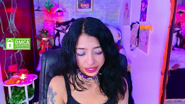 Snapshot of REDHOTTER_ chatting on October 2025 08:07:02 PM REDHOTTER online show from October 2025 08:07:02 PM