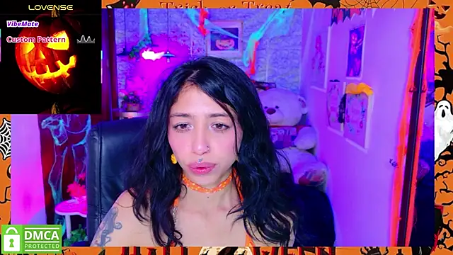 Snapshot of REDHOTTER_ chatting on October 2025 07:59:01 PM REDHOTTER online show from October 2025 07:59:01 PM