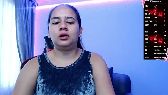 Lexyevans online show from February 2025 06:34:02 PM