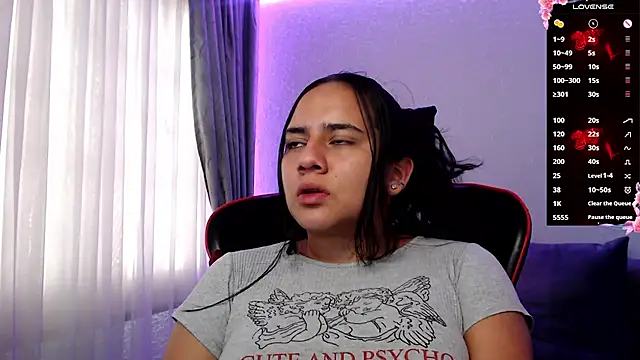 Lexyevans online show from February 2025 06:58:02 PM