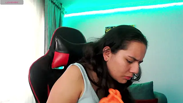 Lexyevans online show from March 2025 04:09:02 PM