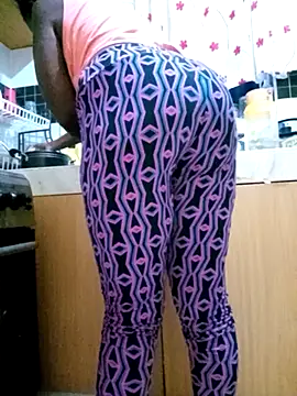 zainabsmile online show from November 2025 06:43:02 PM