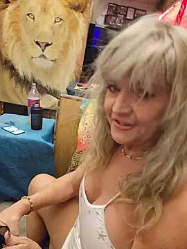 Snapshot of annika_lately chatting on July 2026 06:10:02 PM annika lately online show from July 2026 06:10:02 PM