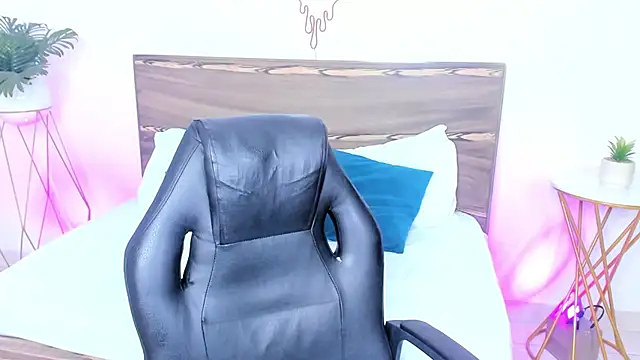 ivette bocelly online show from January 2025 10:34:01 PM