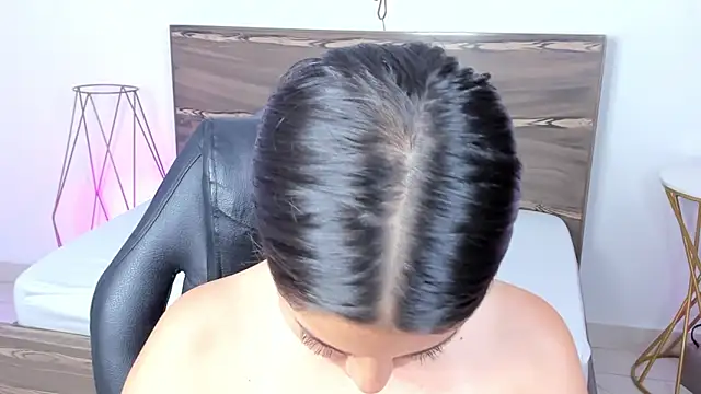 ivette bocelly online show from February 2025 01:23:01 AM