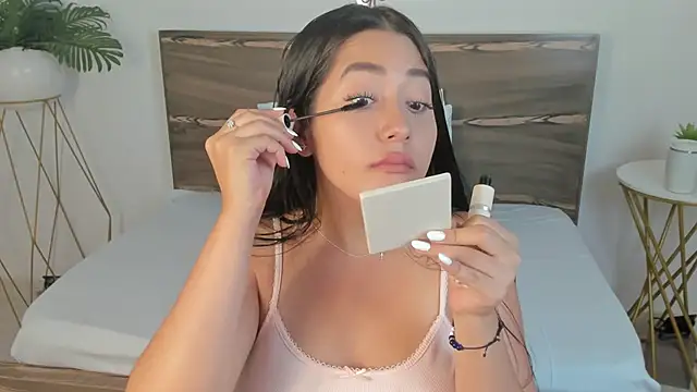 ivette bocelly online show from March 2025 07:50:02 PM