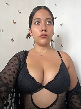 ivette bocelly online show from September 2025 09:19:02 PM