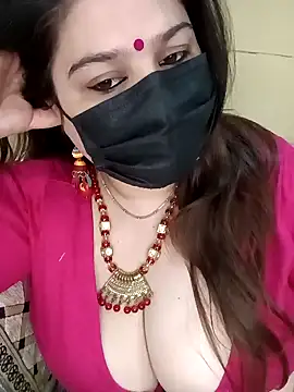 Snapshot of Rupaleesexy chatting on December 2024 06:00:02 PM Rupaleesexy online show from December 2024 06:00:02 PM