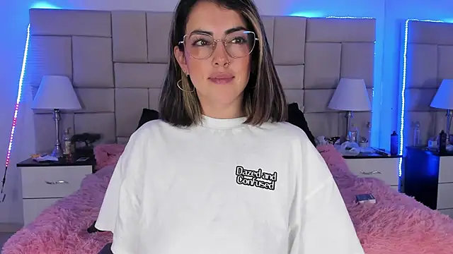 IsisLoveyes  online show from December 2024 10:47:02 PM