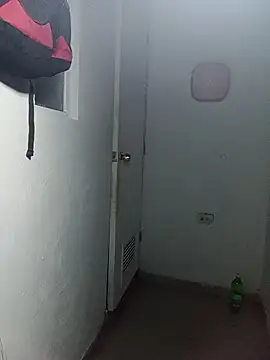 KarameloVzla online show from April 2026 02:27:02 AM