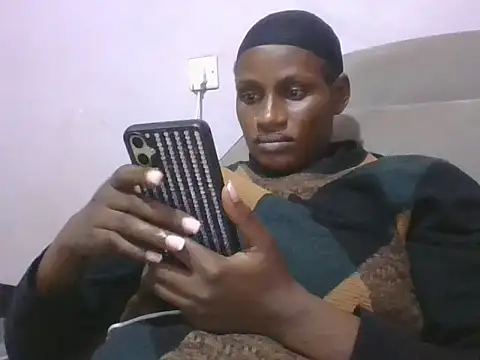 Snapshot of hairy_pussy4 chatting on October 2025 09:04:02 PM hairy pussy4 online show from October 2025 09:04:02 PM