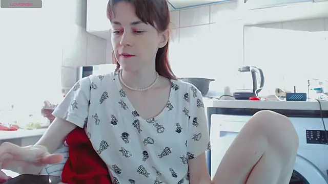 Amina Barbarian online show from February 2025 02:20:01 PM