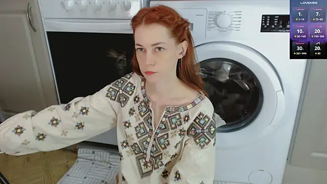 Amina Barbarian online show from October 2025 06:10:01 PM