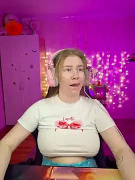 D0nna  online show from April 2026 06:10:01 PM