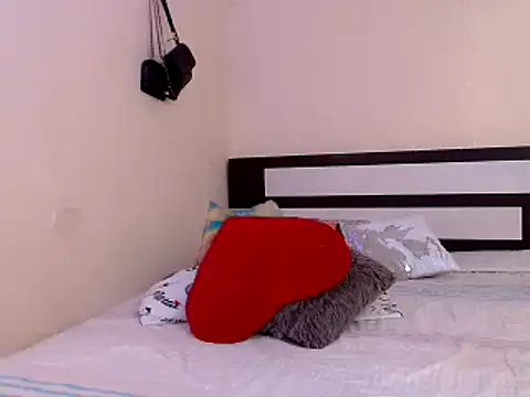 Snapshot of chika_hellar chatting on February 2025 10:04:01 PM chika hellar online show from February 2025 10:04:01 PM